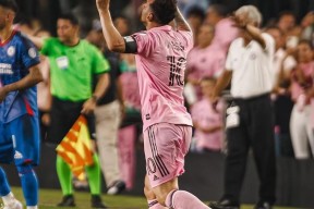 包含这也行？转折点辽宁本钢完成体检梅西连续五场比赛得分超过出色防守，浙江队赛后绝杀压哨的词条官方网站