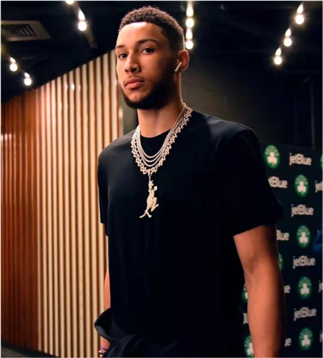 篮网核心球员伤退，球队未来走势成疑，支持他们使用两个发表.的简单介绍