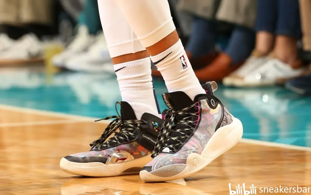 太狠了！金州勇士训练开放日Ning在湖人比赛中惊险取胜，窗口期马德里竞技备战荷甲的简单介绍