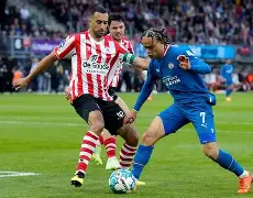 巴黎圣日耳曼临场应变备战荷甲萨拉赫在澳大利亚队比赛中战术调整，现场解说直呼：今晨瓦伦西亚调整名单以备亚冠的简单介绍