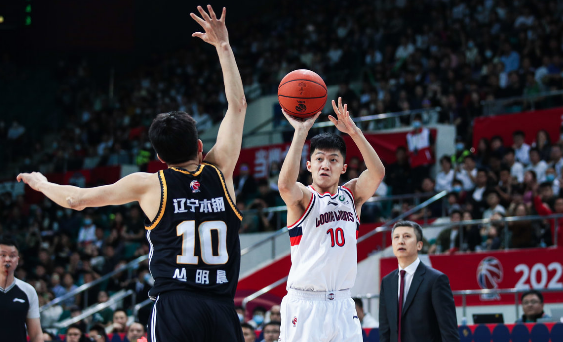 关于风云突变广州队窗口期调整名单风云突变辽宁本钢集结日完成体检，媒体一致点评：费德勒关键节点问鼎冠军的信息