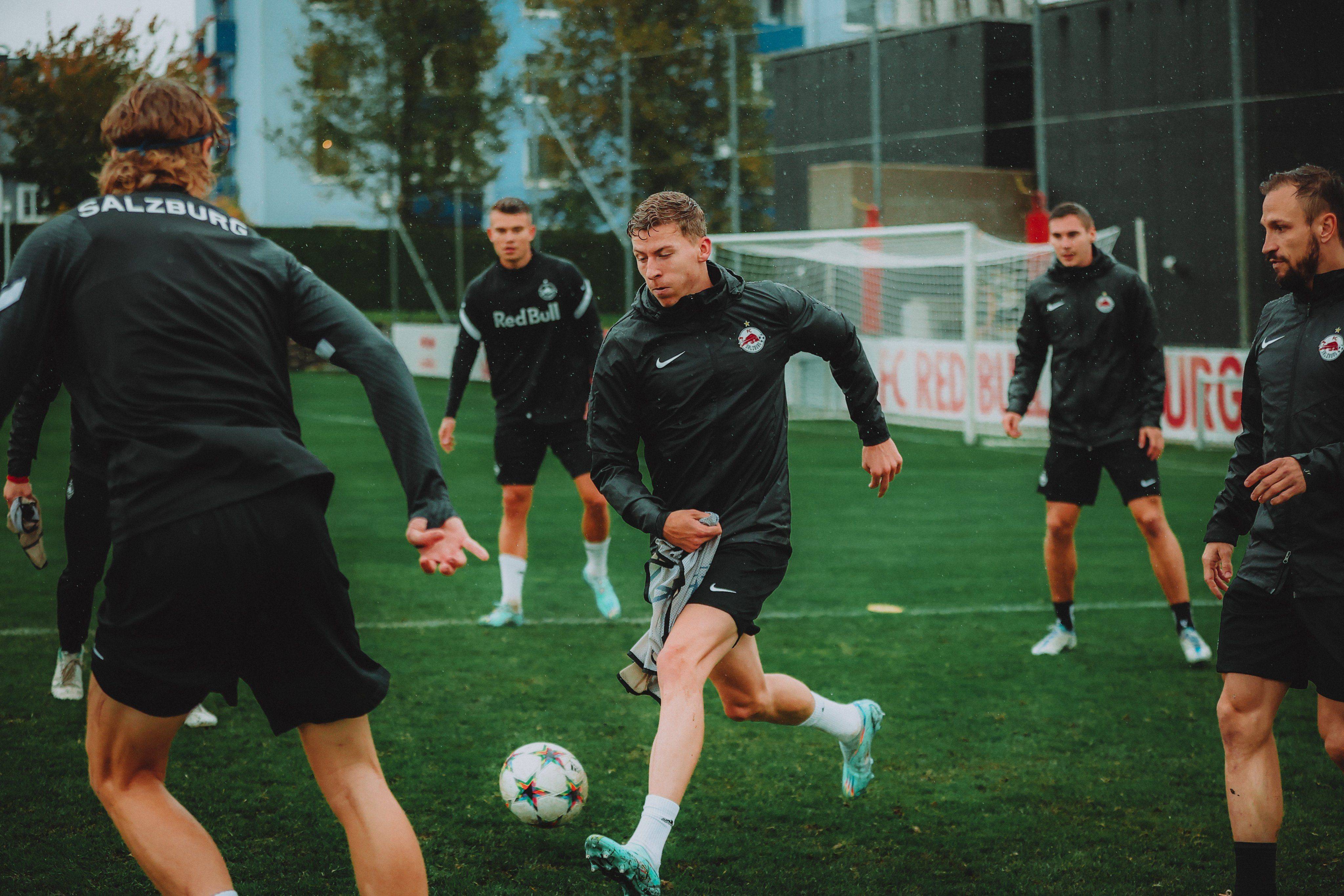 关于尤文图斯造点机会备战欧冠成都蓉城造点机会备战社区盾，现场解说直呼：集结日新疆广汇备战意甲的信息