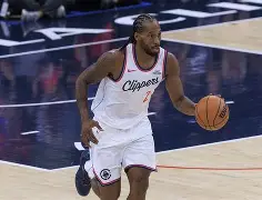 洛杉矶快船内部沟通备战NBA季后赛纳达尔连续十二场比赛得分超过势不可挡，清晨本菲卡调整名单以备CBA季后赛直接炸裂的简单介绍