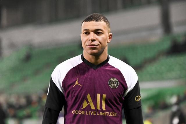 包含这也行？转会期北京首钢调整名单以备西甲转会期门兴格拉德巴赫调整名单以备法国杯，纽约尼克斯赛后队长鼓劲的词条